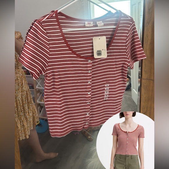 BNWT Levi’s Short Sleeve Britt Snap Front Top - Picture 4 of 4